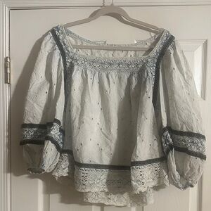 Oli & Hali White Eyelet Peasant Blouse with Blue Trim